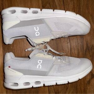 On Men’s Cloudrift sneaker. Size 14
